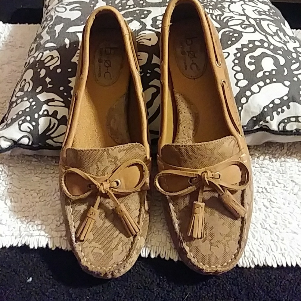 b & c flat shoes